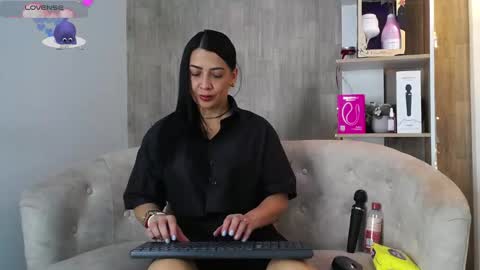 cortney tayler online show from 19, 12, 2025