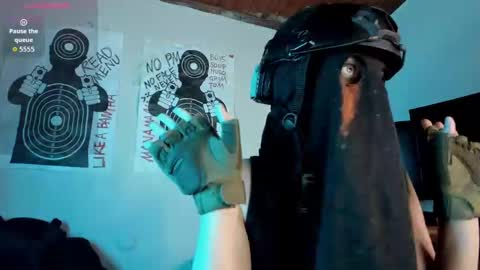 Snapshot of cos_operator chatting on 13, 9, 2025 cos_operator online show from 13, 9, 2025