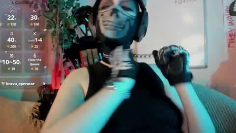 Snapshot of cos_operator chatting on 4, 11, 2025 cos_operator online show from 4, 11, 2025