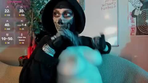 Snapshot of cos_operator chatting on 7, 11, 2025 cos_operator online show from 7, 11, 2025