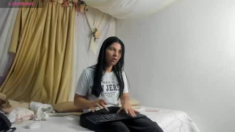 Snapshot of cositarika__ chatting on 5, 6, 2026 Lunita online show from 5, 6, 2026