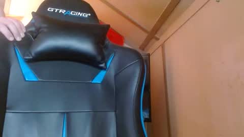 Snapshot of cosmicjones88 chatting on 5, 1, 2025 cosmicjones88 online show from 5, 1, 2025