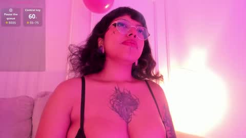 Snapshot of countesslayla chatting on 21, 5, 2026 countesslayla online show from 21, 5, 2026