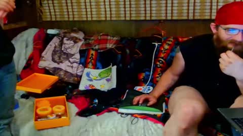 Snapshot of countryfuckers chatting on 26, 9, 2025 Alaskawildcouple online show from 26, 9, 2025