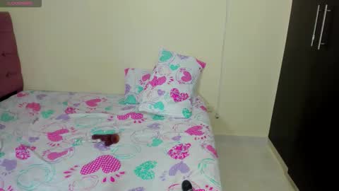 Snapshot of couple_megan_and_jhon2 chatting on 19, 11, 2025 couple_megan_and_jhon2 online show from 19, 11, 2025