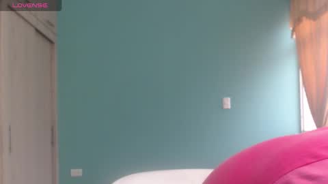 Snapshot of couple_sexandlove chatting on 15, 12, 2025 ALEJANDRO Y EMILY online show from 15, 12, 2025