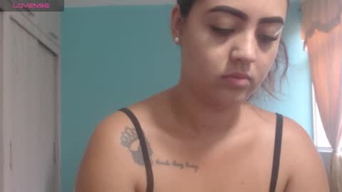 Snapshot of couple_sexandlove chatting on 17, 12, 2025 ALEJANDRO Y EMILY online show from 17, 12, 2025