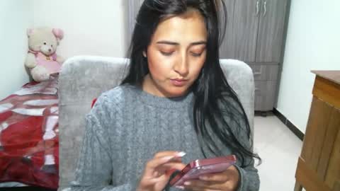 couplecaliente10 online show from 2, 12, 2025