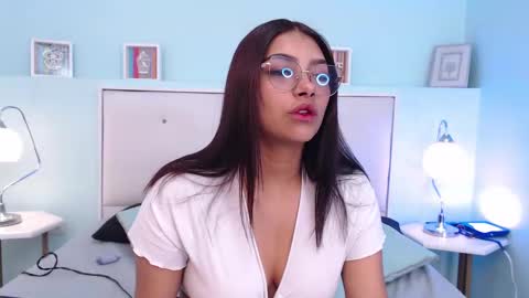 lola y juan online show from 12, 3, 2025