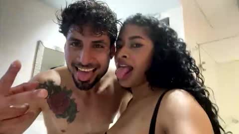 Snapshot of coupleeswetthott chatting on 22, 3, 2026 coupleeswetthott online show from 22, 3, 2026