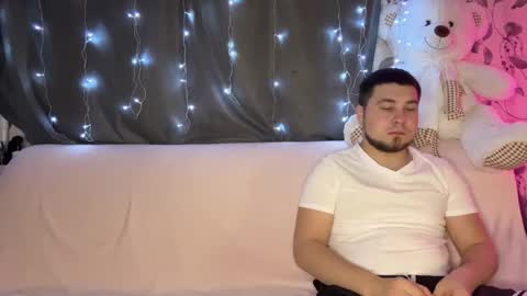 Emily  Ryan online show from 4, 12, 2025