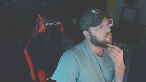 Snapshot of couplez_therapy chatting on 10, 11, 2025 Maxxx Deeep online show from 10, 11, 2025