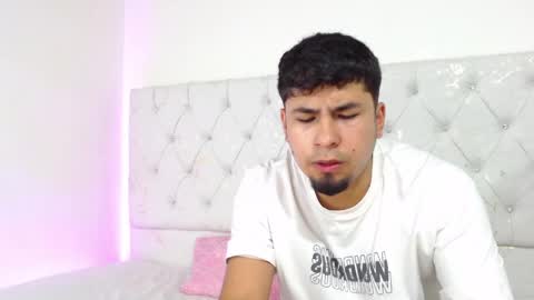 Juli and Liam online show from 5, 6, 2026