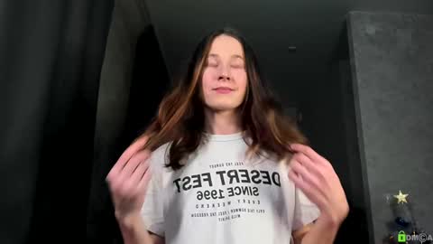 Snapshot of courtney_luv chatting on 6, 1, 2026 Im Courtney Nice to meet youFollow meInstagram courtneyluv778 online show from 6, 1, 2026