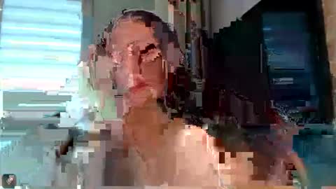 Courtney online show from 12, 11, 2025