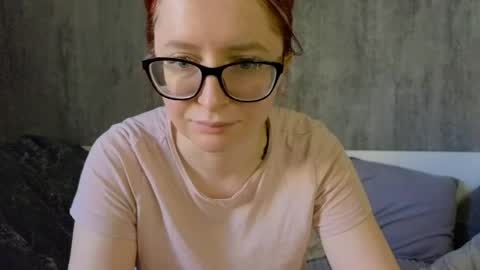 Snapshot of coy_girl_ chatting on 14, 5, 2026 My name is Emma - HELP COLLECT TOKENS FOR THE OPERATION FOR MY DAUGHTER online show from 14, 5, 2026