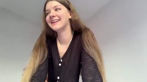 Snapshot of coyness_geneva chatting on 6, 2, 2025 Geneva online show from 6, 2, 2025