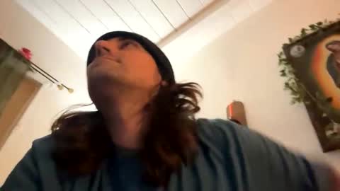 Snapshot of crashnasty chatting on 25, 11, 2025 Crash Nasty online show from 25, 11, 2025