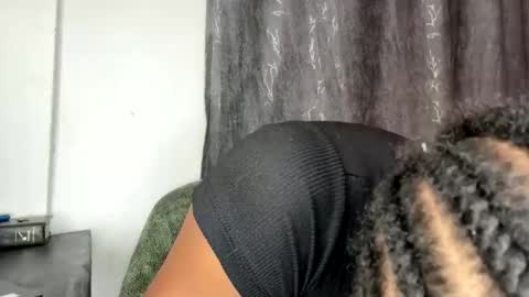 Snapshot of crave_meslowly chatting on 5, 4, 2026 Taliee online show from 5, 4, 2026