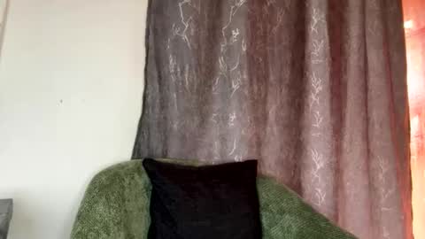 Snapshot of crave_meslowly chatting on 10, 4, 2026 Taliee online show from 10, 4, 2026