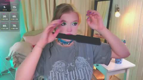 Snapshot of crazy__wine chatting on 11, 4, 2026 Sonya online show from 11, 4, 2026