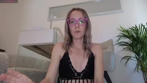 Snapshot of crazy_ass_stacy chatting on 5, 5, 2026 Stacy 2pm to 6pm mon-fri 3 CAT online show from 5, 5, 2026