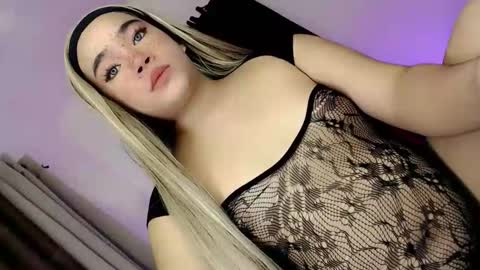 Snapshot of crazy_vixen chatting on 15, 3, 2026 Hot Ayisha online show from 15, 3, 2026