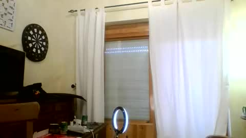 Snapshot of crazyboy44412345 chatting on 15, 10, 2025 crazyboy44412345 online show from 15, 10, 2025