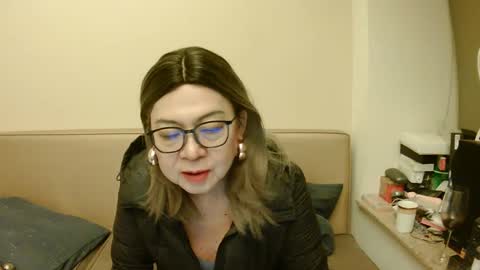 Snapshot of crazychika chatting on 5, 3, 2025 Kelly online show from 5, 3, 2025