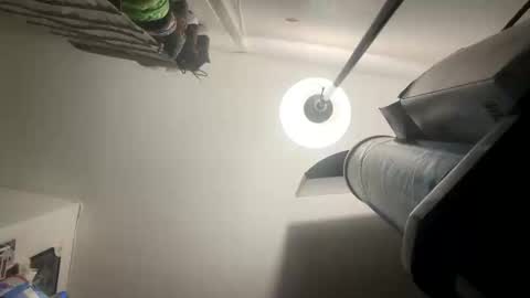 crazydill28 online show from 12, 9, 2025