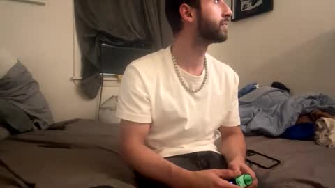 Snapshot of crazydill28 chatting on 19, 4, 2026 crazydill28 online show from 19, 4, 2026