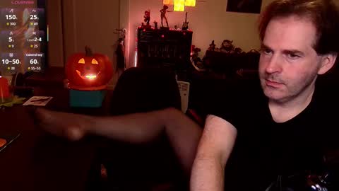 Snapshot of crazygamerandy chatting on 30, 10, 2025 Andy online show from 30, 10, 2025