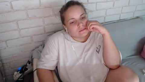 Crazyy Girl  online show from 31, 10, 2025