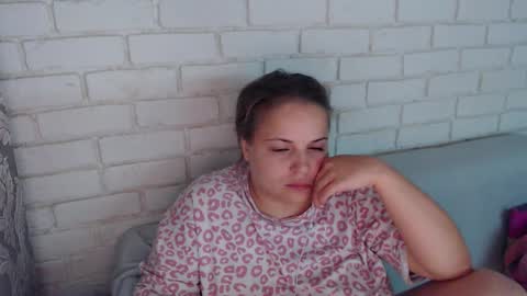 Crazyy Girl  online show from 4, 12, 2025