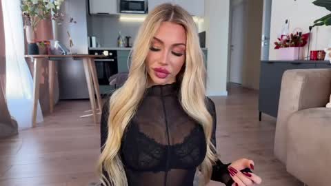 ALEXA AND WALLY online show from 11, 4, 2026