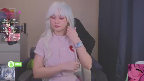 Snapshot of creammeow chatting on 15, 4, 2026 Alina online show from 15, 4, 2026