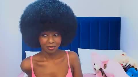 Snapshot of creamybabee chatting on 1, 4, 2026 queen online show from 1, 4, 2026