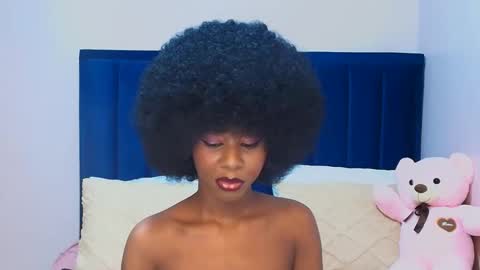 Snapshot of creamybabee chatting on 2, 4, 2026 queen online show from 2, 4, 2026