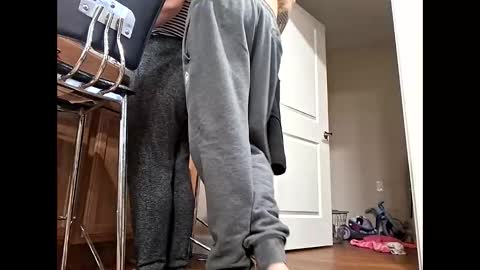 Snapshot of creamydilf11 chatting on 21, 11, 2025 creamydilf11 online show from 21, 11, 2025