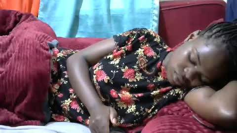 Snapshot of creamymomma chatting on 31, 12, 2024 verah online show from 31, 12, 2024