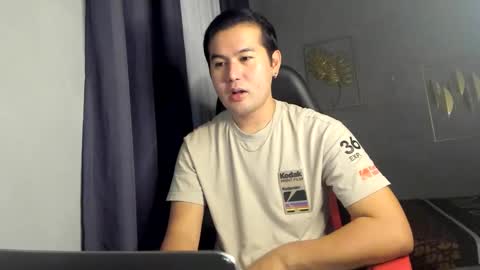 Snapshot of creamynow chatting on 24, 12, 2024 BareCreamyCum online show from 24, 12, 2024