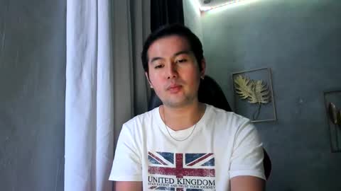 Snapshot of creamynow chatting on 4, 1, 2025 BareCreamyCum online show from 4, 1, 2025