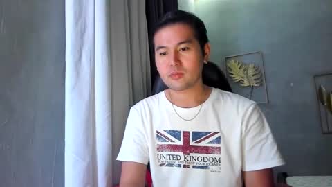 Snapshot of creamynow chatting on 5, 1, 2025 BareCreamyCum online show from 5, 1, 2025