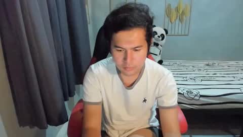 Snapshot of creamynow chatting on 24, 10, 2025 BareCreamyCum online show from 24, 10, 2025