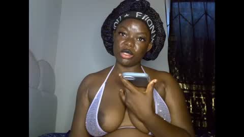 Snapshot of creamypussyxx chatting on 18, 6, 2026 creamypussyxx online show from 18, 6, 2026