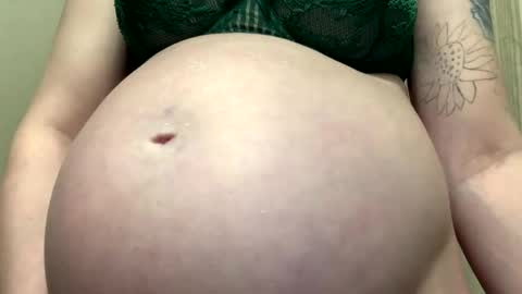 Breed me daddy  online show from 9, 2, 2026