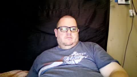 Snapshot of creeeping_death chatting on 2, 12, 2024 The hopeless romantic online show from 2, 12, 2024