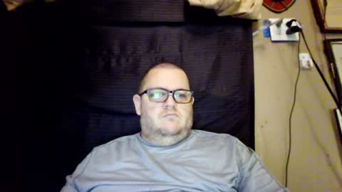 Snapshot of creeeping_death chatting on 3, 12, 2024 The hopeless romantic online show from 3, 12, 2024