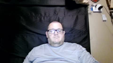 Snapshot of creeeping_death chatting on 27, 1, 2025 The hopeless romantic online show from 27, 1, 2025