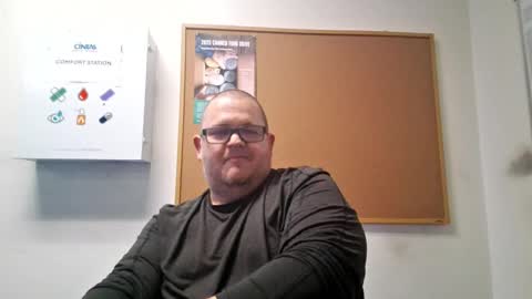 Snapshot of creeeping_death chatting on 23, 2, 2025 The hopeless romantic online show from 23, 2, 2025